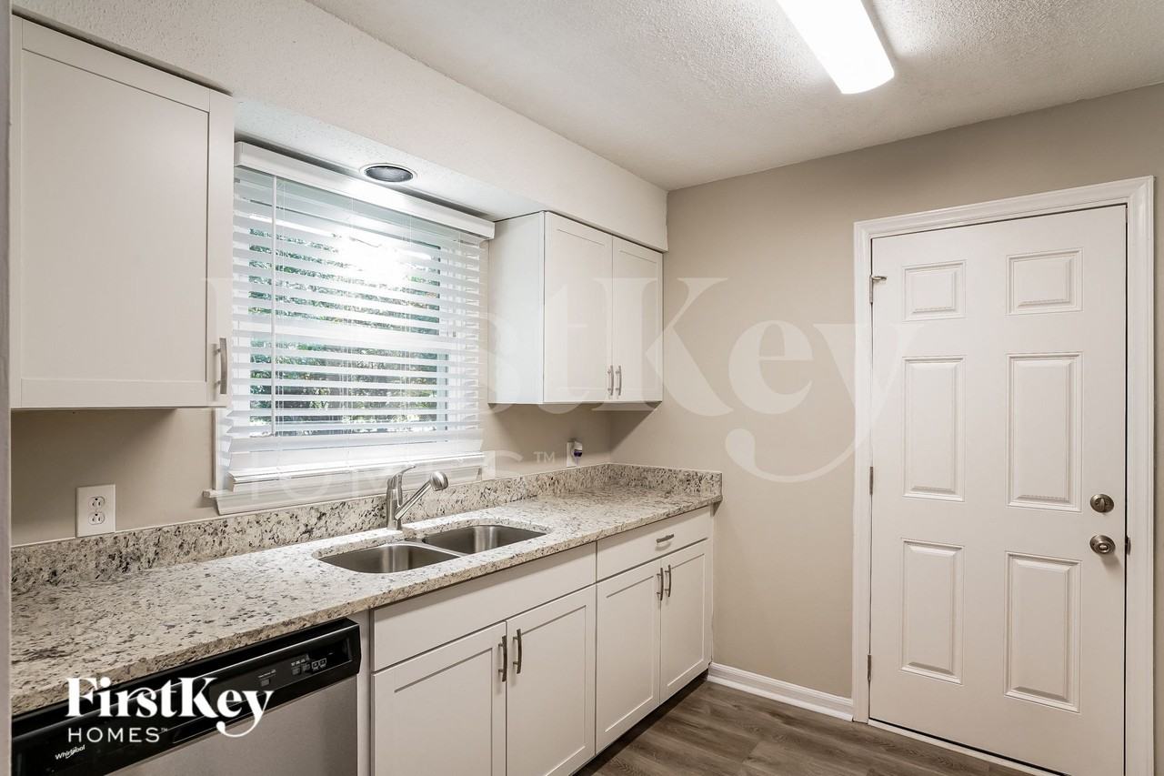 103 Ware Ct - Photo 6 of 15