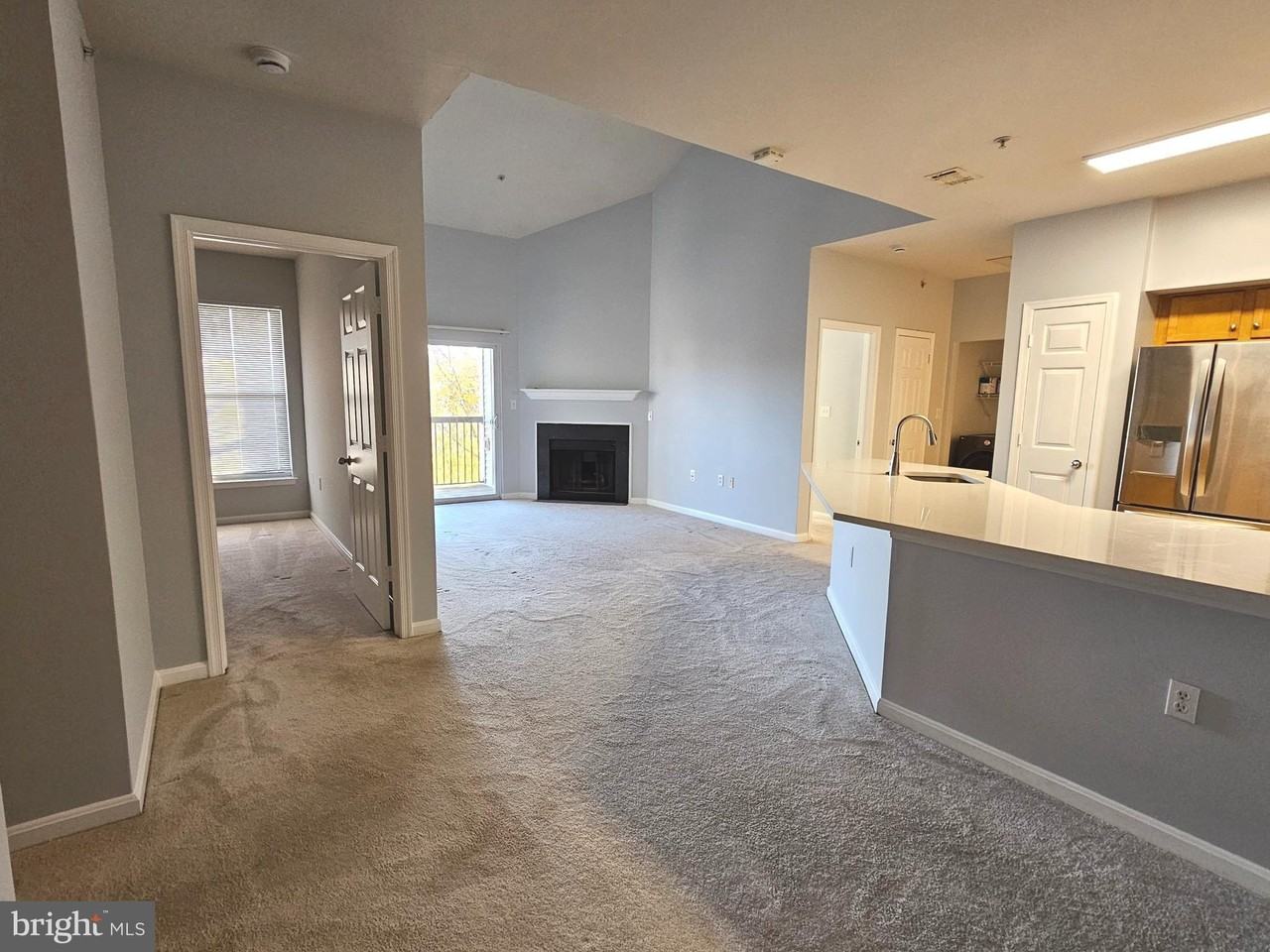 13377 Connor Dr Apt M - Photo 4 of 27