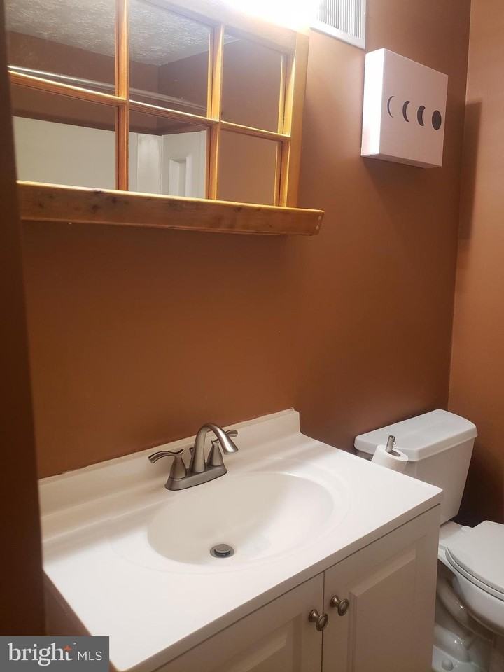 7341 Golden Horseshoe Ct - Photo 7 of 21