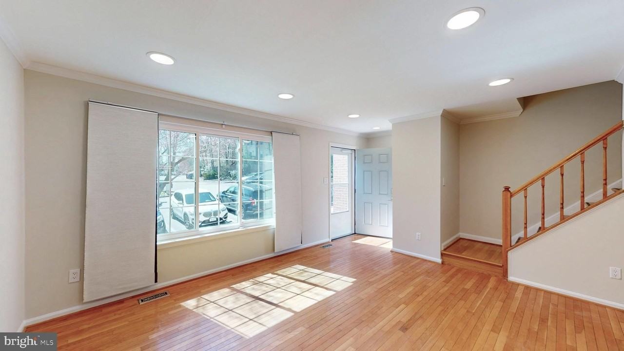 5705 Heritage Hill Ct - Photo 2 of 38