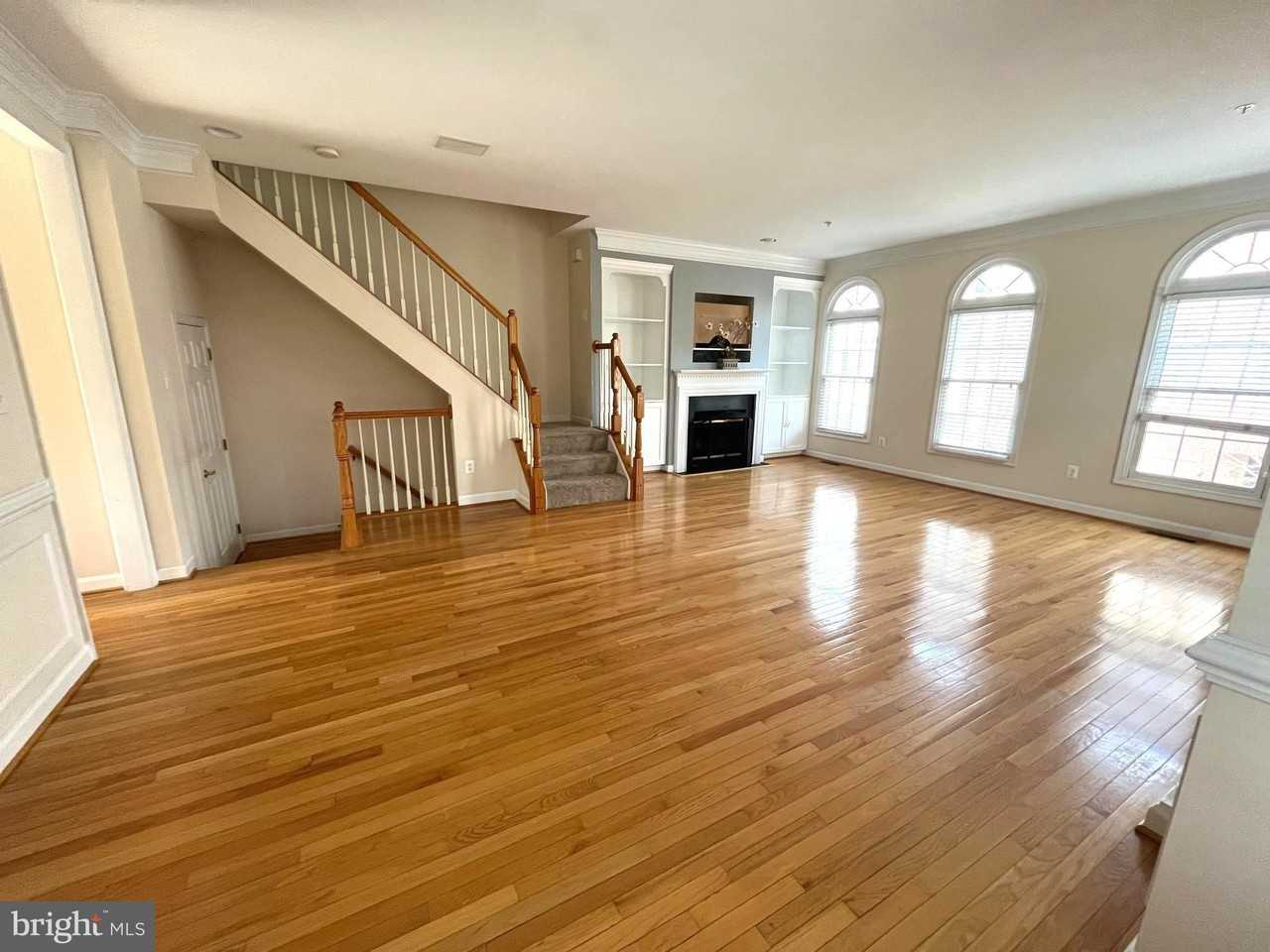 1601 Leeds Castle Dr - Photo 4 of 18