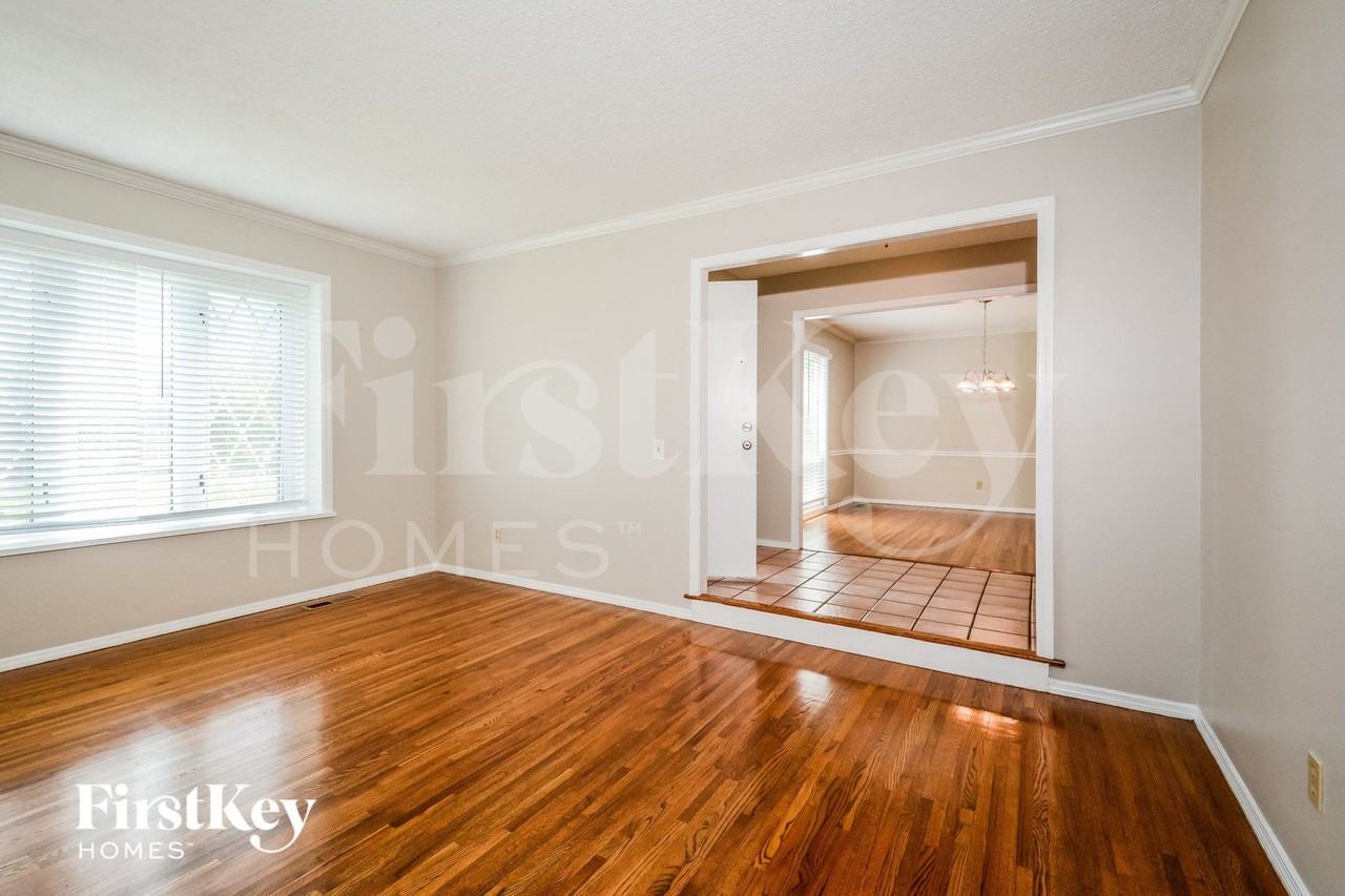 1731 Wishingwell Dr - Photo 3 of 15