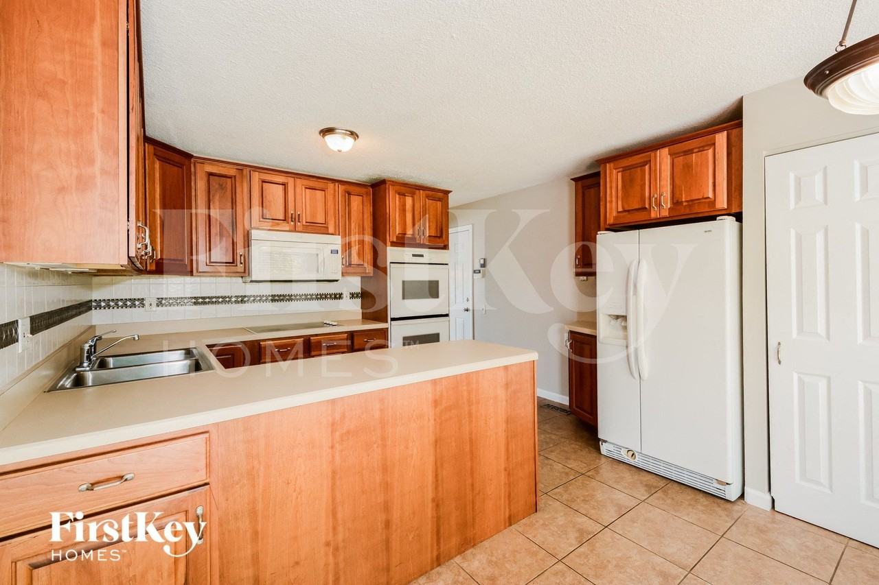 1731 Wishingwell Dr - Photo 7 of 15