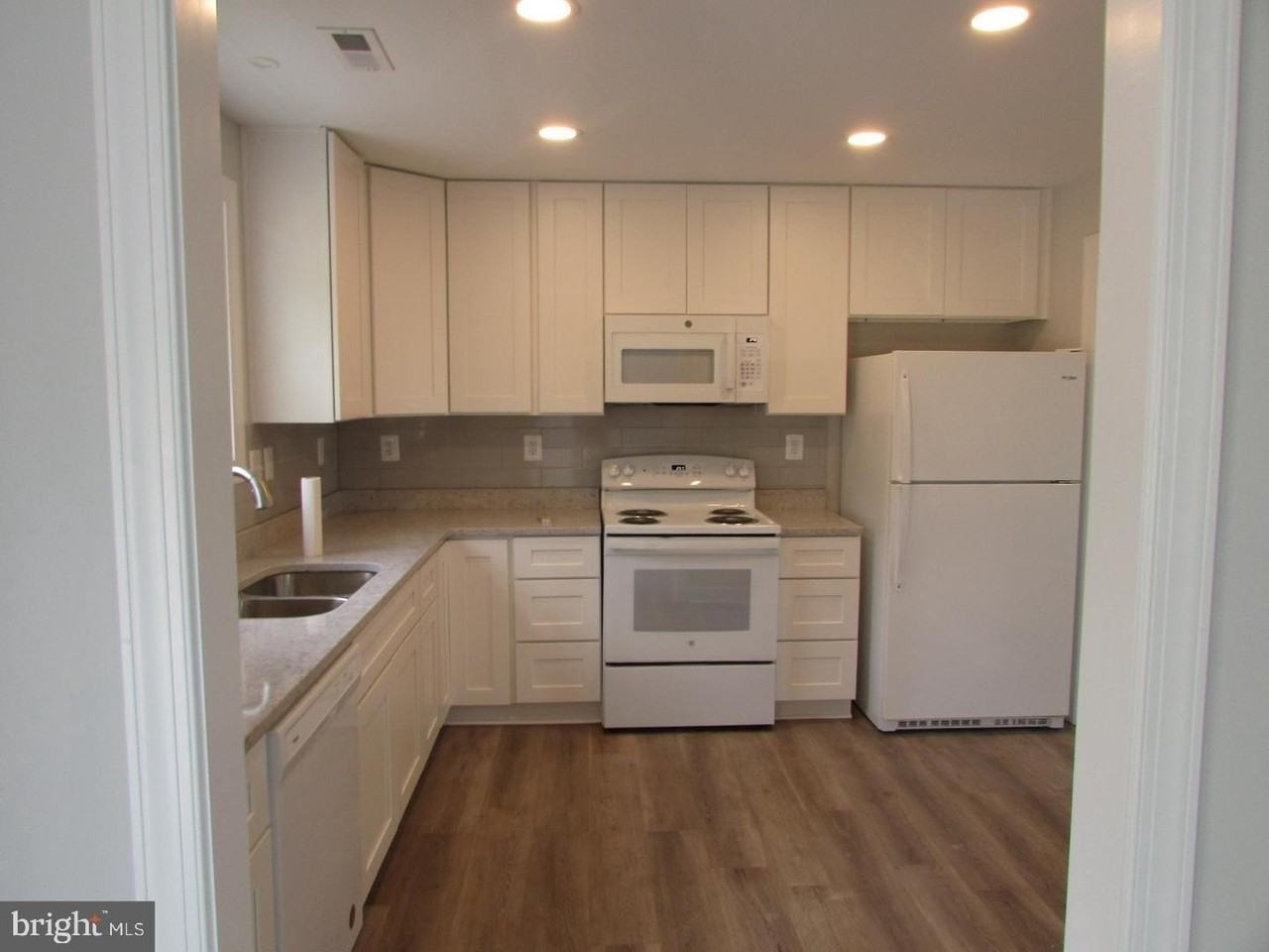 1230 Elm St - Photo 3 of 24