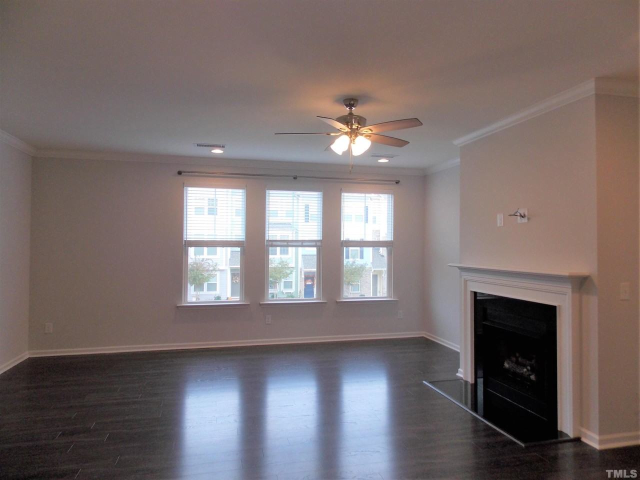 592 Grand Central Sta - Photo 2 of 30