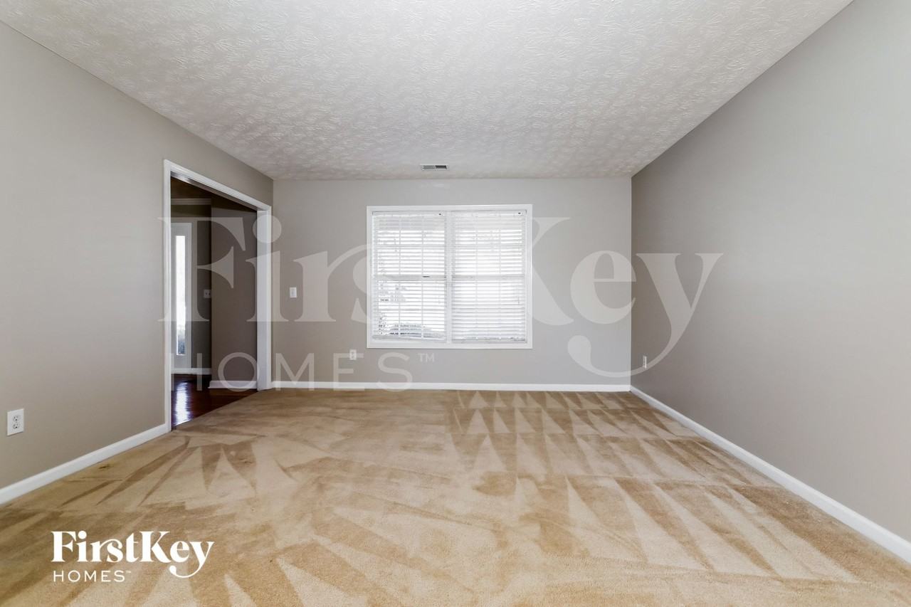 4208 Webb Meadows Dr - Photo 2 of 12