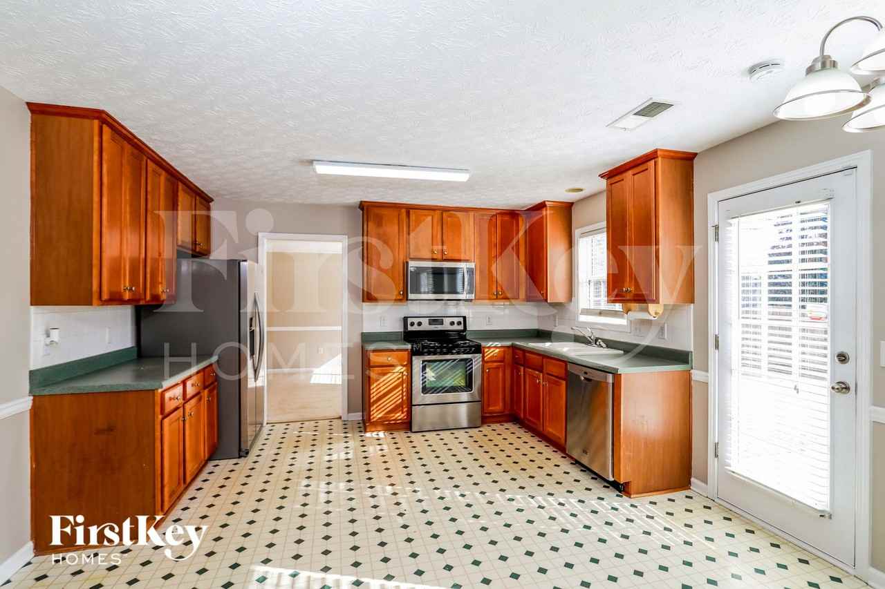 4208 Webb Meadows Dr - Photo 4 of 12