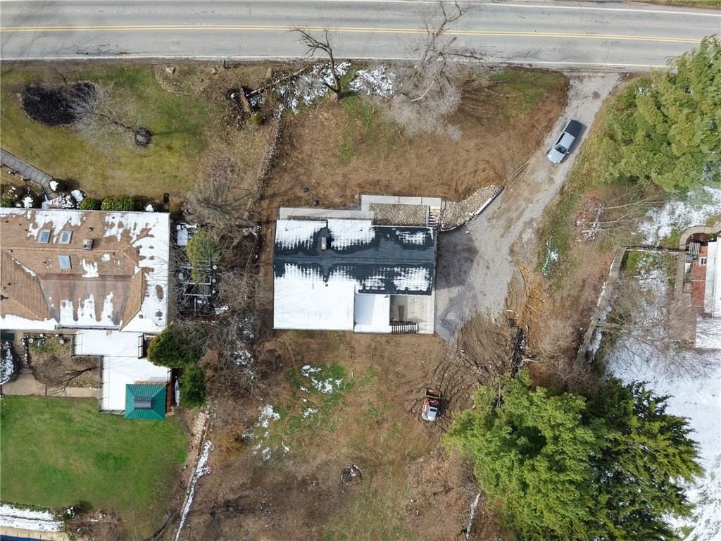 2158 Reis Run Rd - Photo 6 of 50