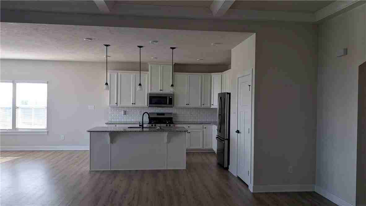 170 High Pointe Dr - Photo 5 of 29