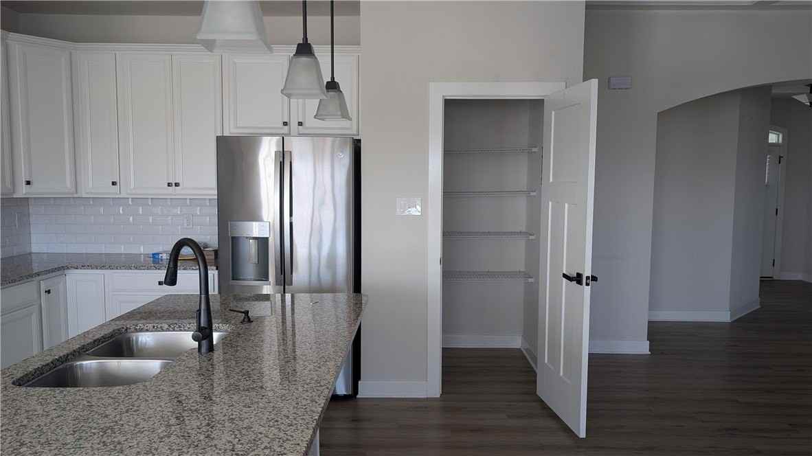 170 High Pointe Dr - Photo 7 of 29