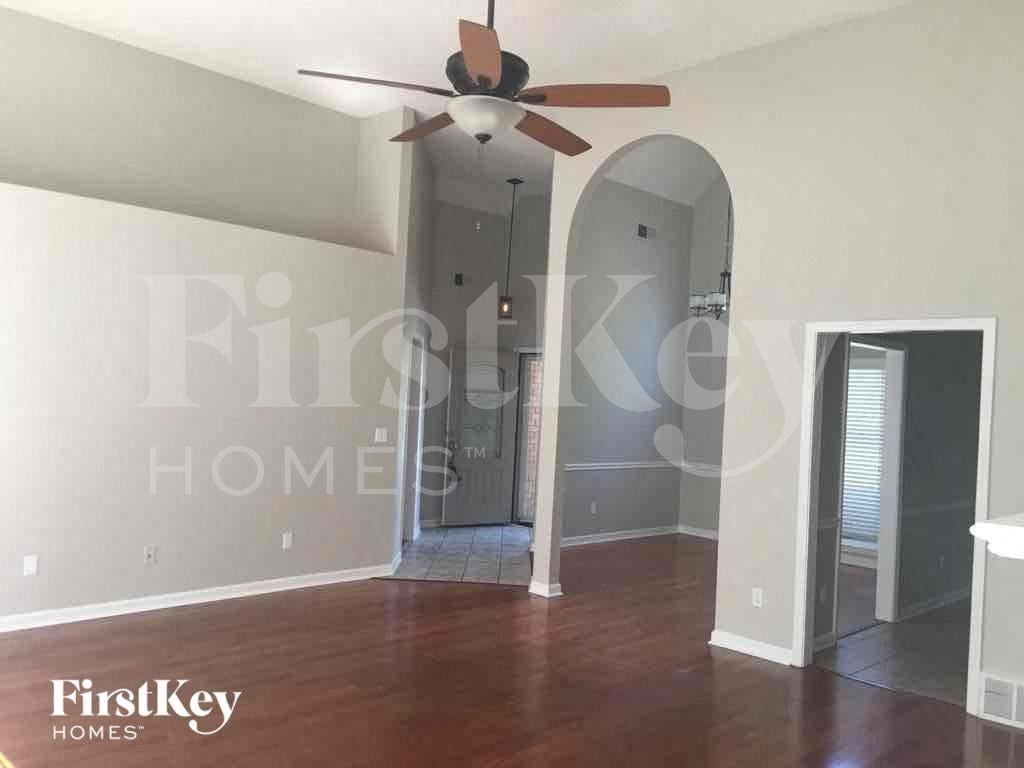 1071 Mossy Knoll Dr - Photo 3 of 20