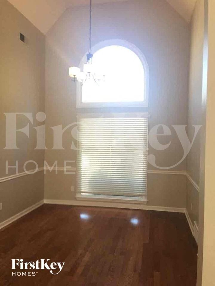 1071 Mossy Knoll Dr - Photo 4 of 20