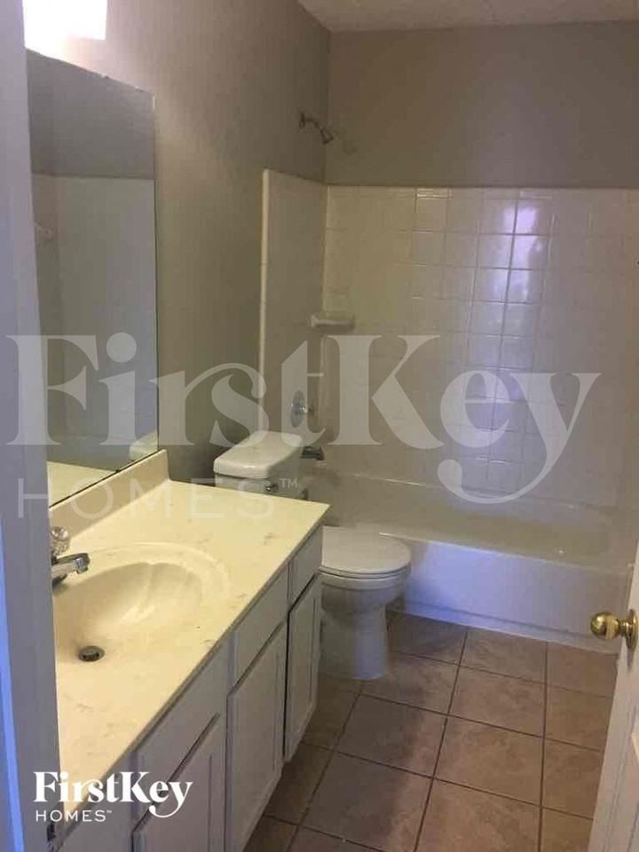 1071 Mossy Knoll Dr - Photo 6 of 20