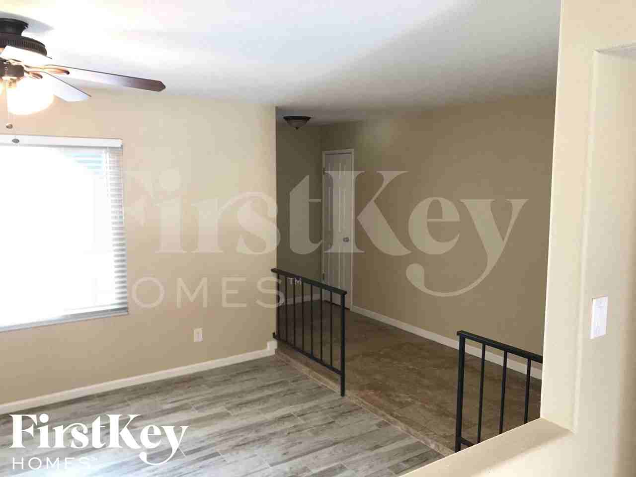 4149 W Shangri La Rd - Photo 2 of 21