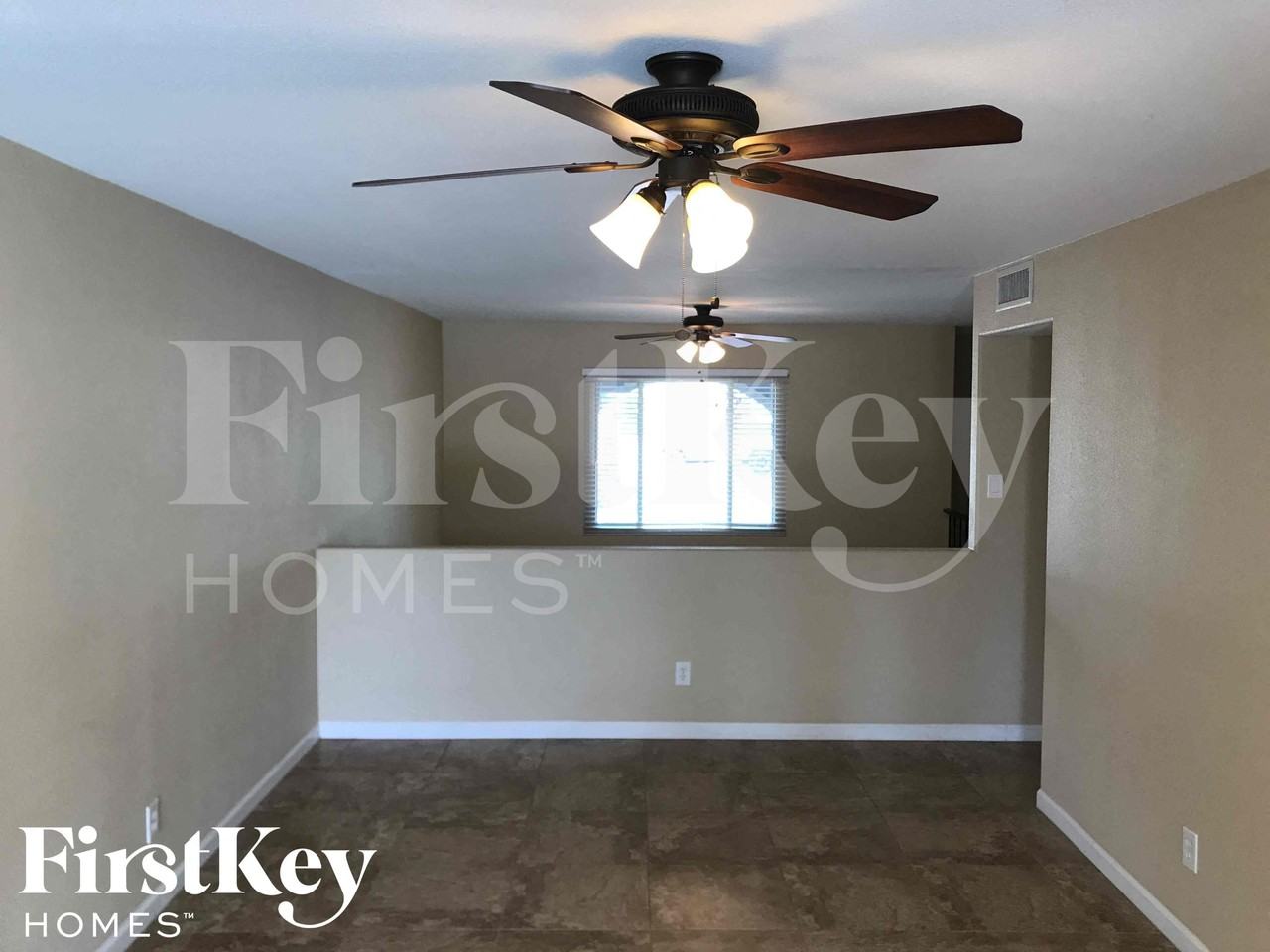 4149 W Shangri La Rd - Photo 4 of 21