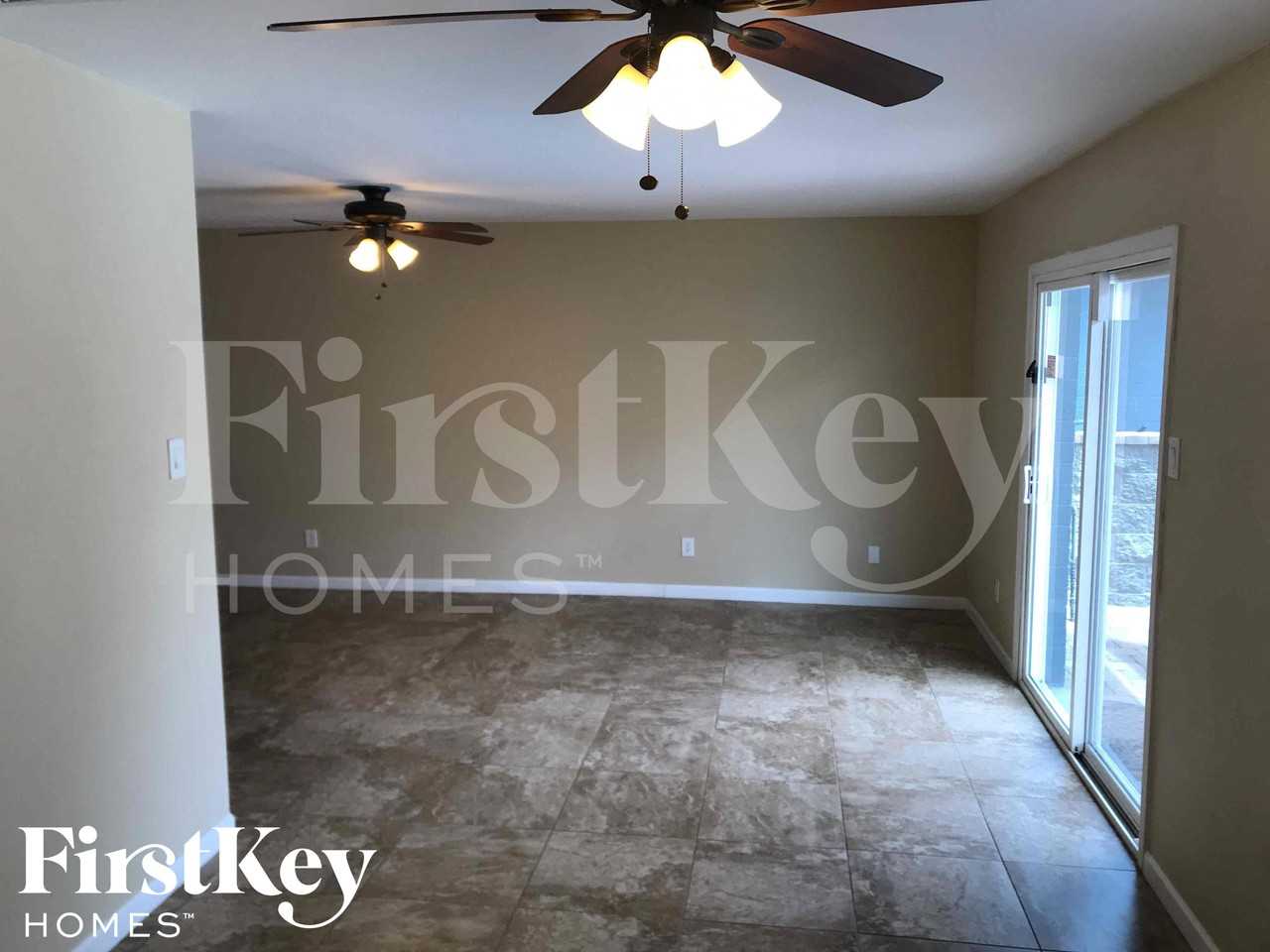 4149 W Shangri La Rd - Photo 5 of 21