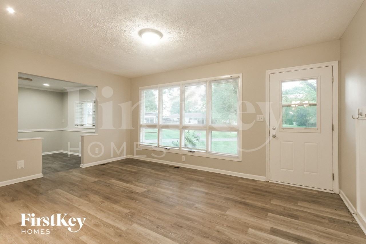 302 Corottoman Ct - Photo 3 of 15