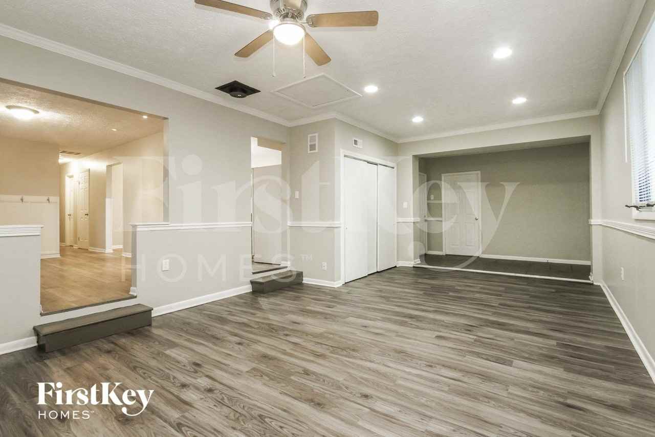 302 Corottoman Ct - Photo 6 of 15