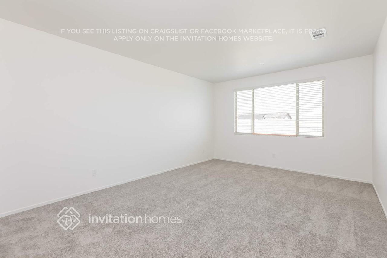 27145 Goldstone Dr - Photo 7 of 14