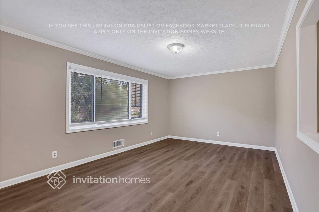 3030 Tina Ln - Photo 5 of 24