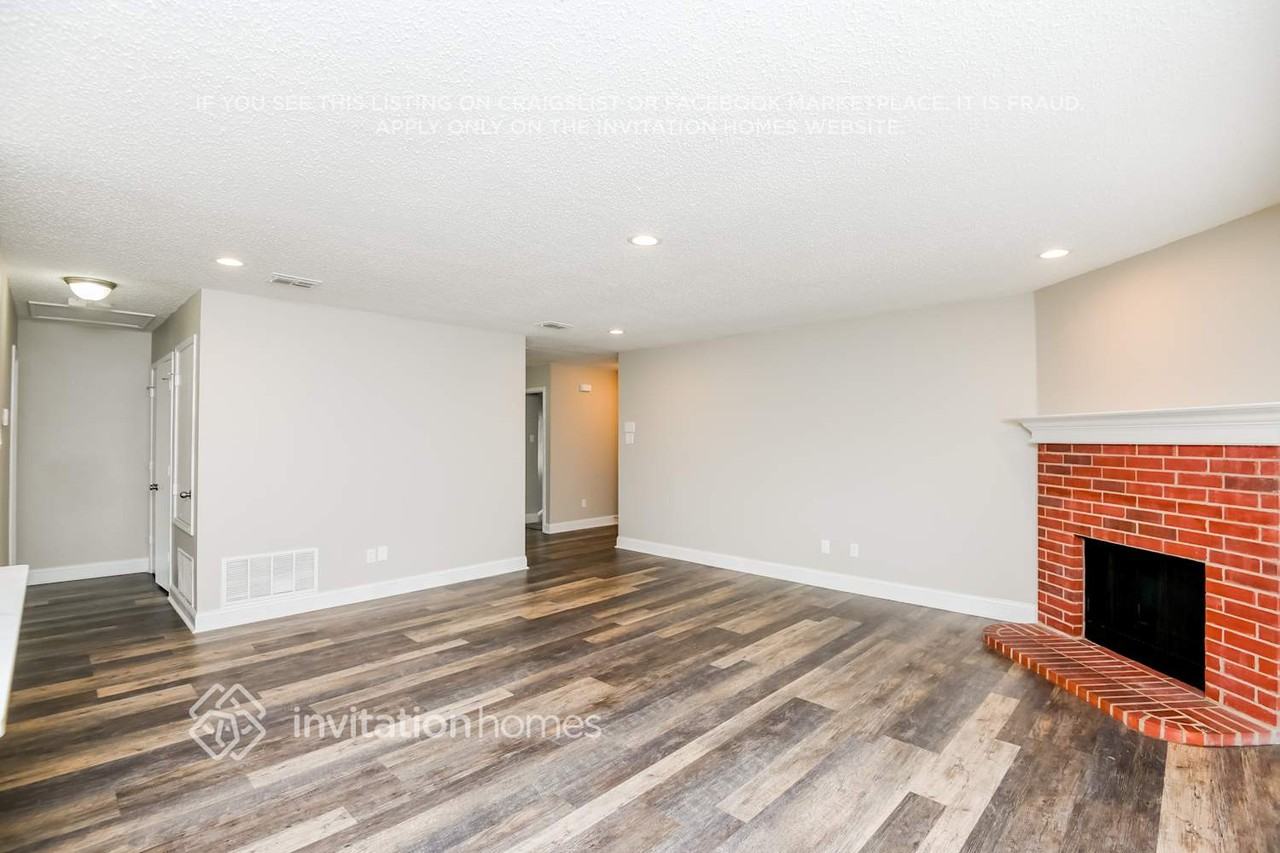 1413 Ridgecrest Dr - Photo 2 of 14