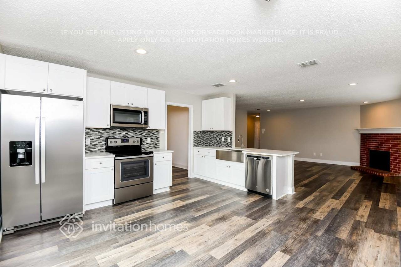 1413 Ridgecrest Dr - Photo 4 of 14