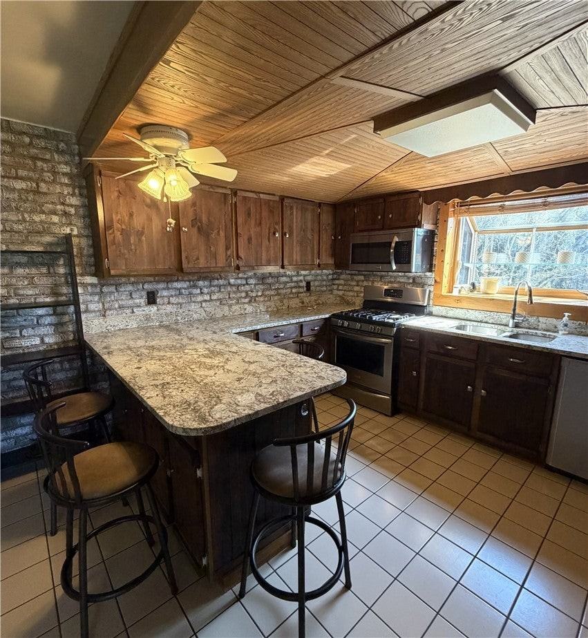 106 S Pike Rd - Photo 2 of 26