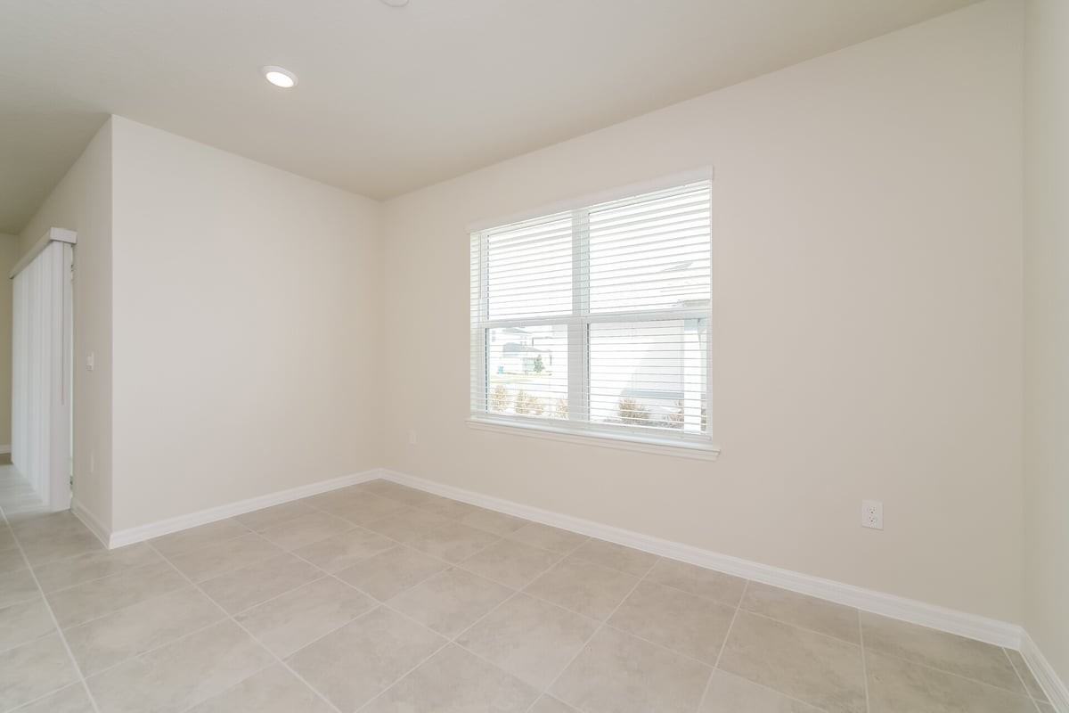 3293 Ellsworth Ave - Photo 4 of 22