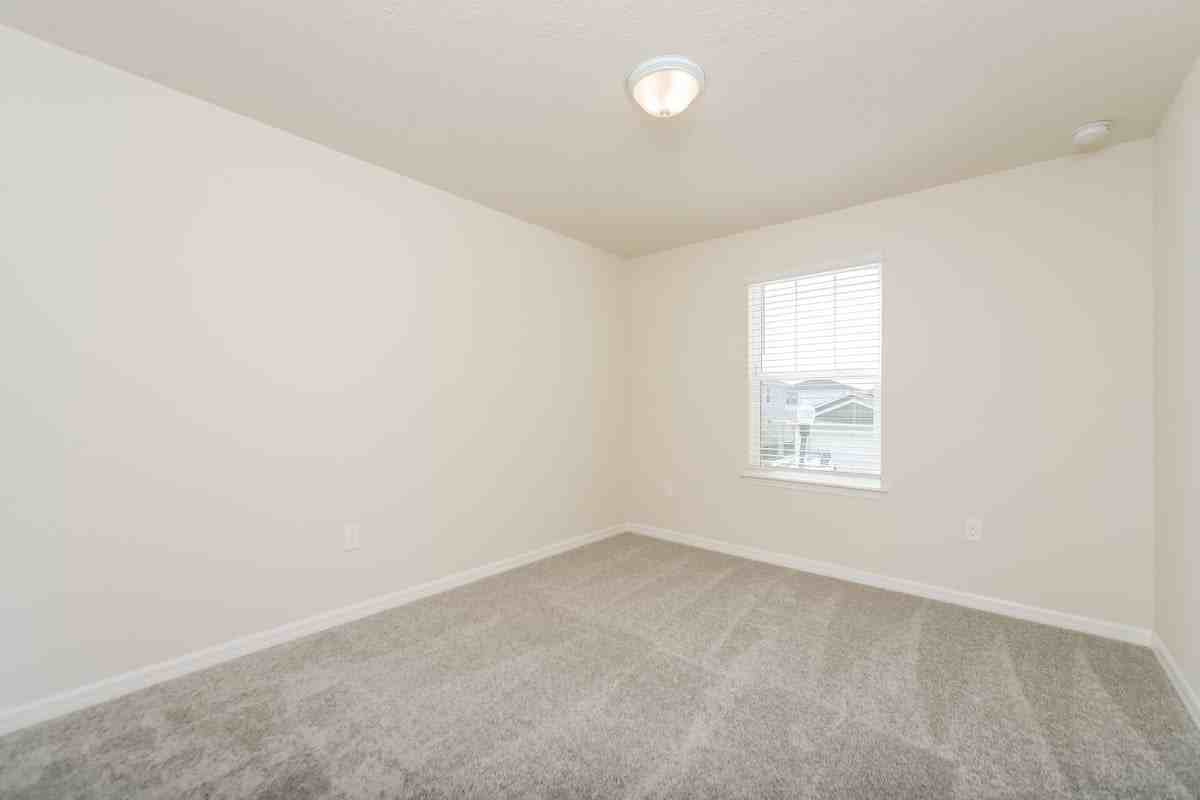 3293 Ellsworth Ave - Photo 5 of 22