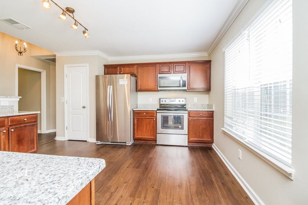 102 Rushing Water Ct - Photo 5 of 15