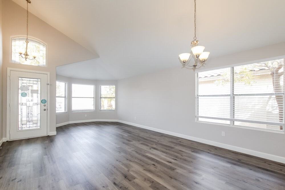 15285 W Melissa Ln - Photo 3 of 16