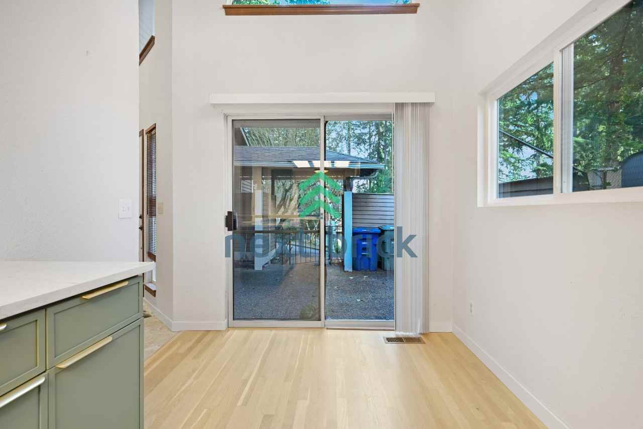 3233 168th Pl Se - Photo 6 of 24