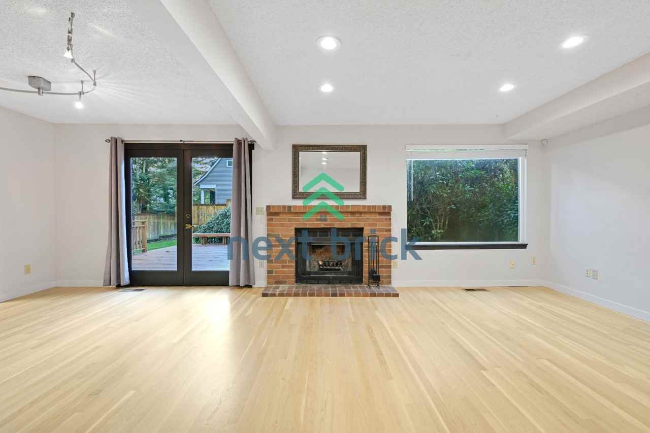 3233 168th Pl Se - Photo 7 of 24