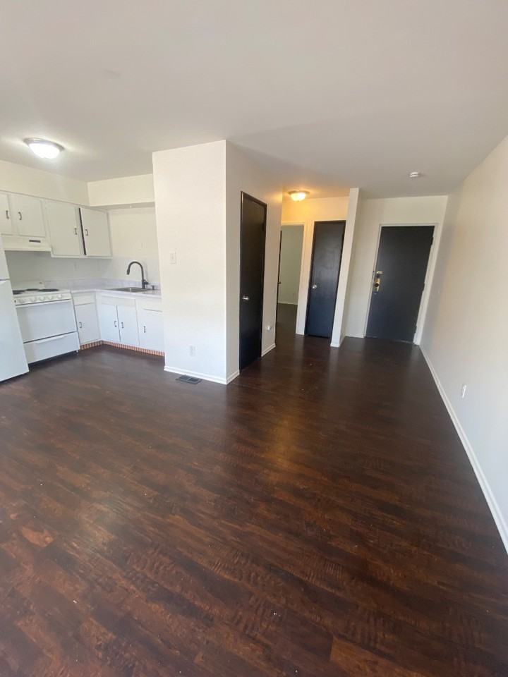 3733 Morganford Rd #E - Photo 2 of 4