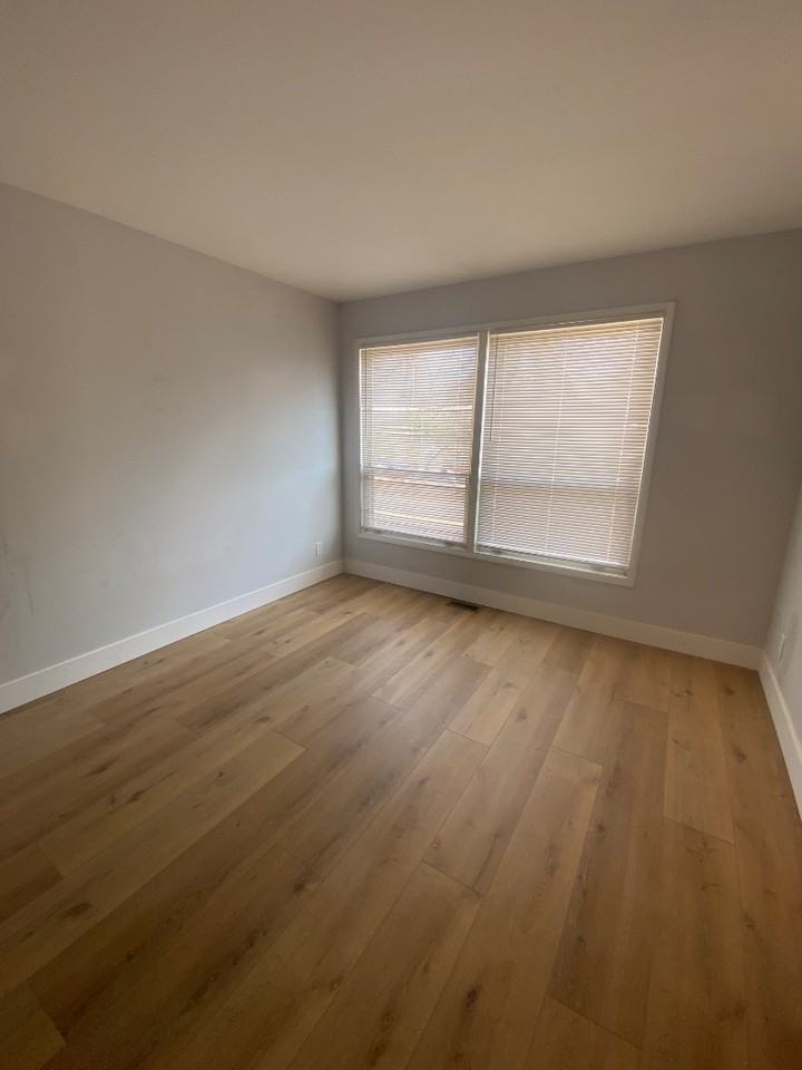 3741 Morganford Rd #E - Photo 3 of 4