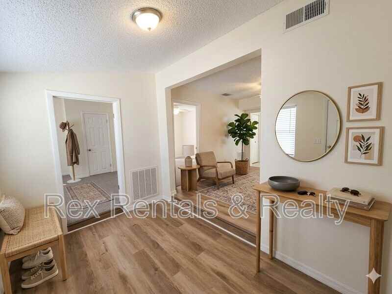 2337 15th Ave S - Photo 3 of 27