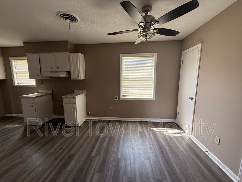 348 Bonnell Ave - Photo 6 of 14