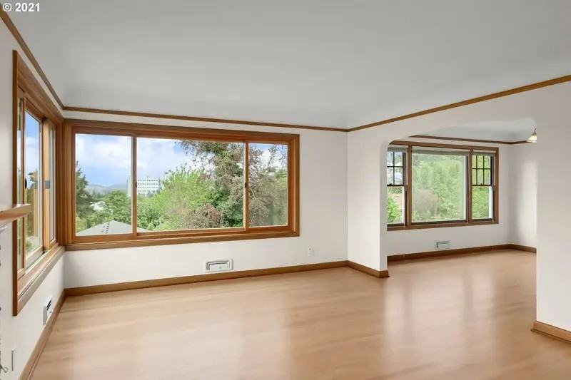 3416 Sw 12th Ave - Photo 4 of 23