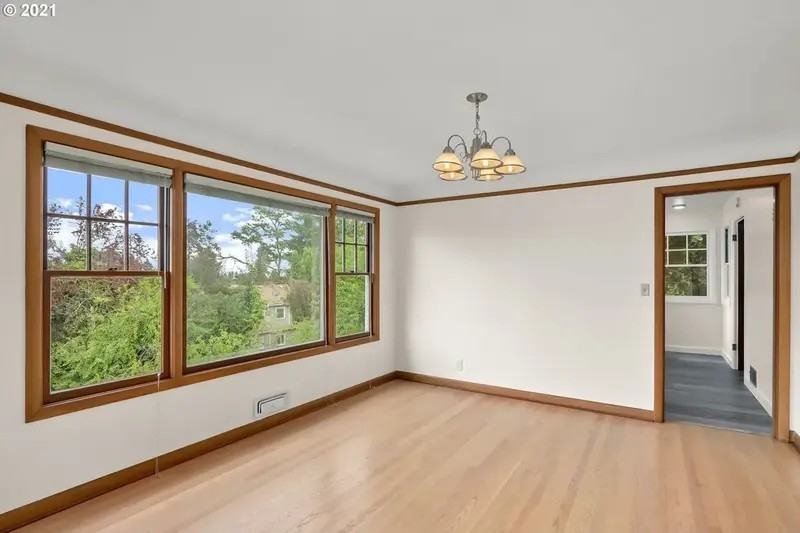 3416 Sw 12th Ave - Photo 6 of 23