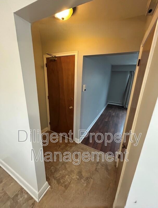 399 Elmgrove Ave #01 - Photo 6 of 11