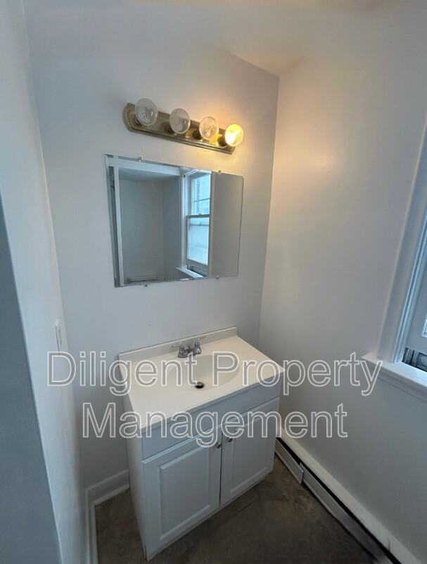 399 Elmgrove Ave #01 - Photo 7 of 11