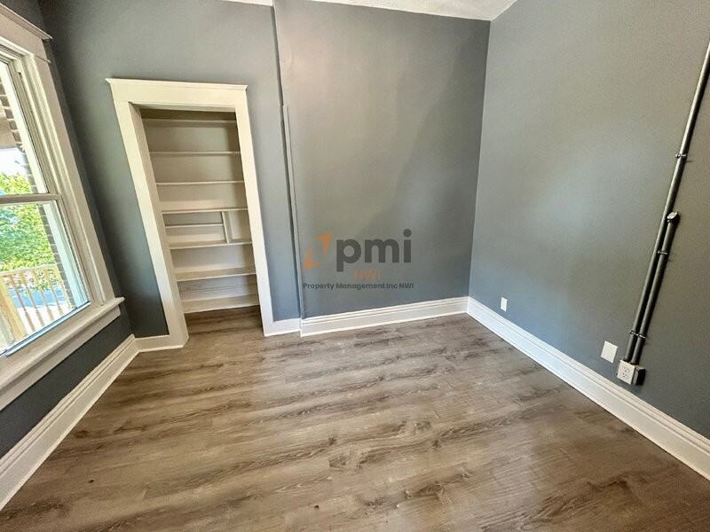 416 E 9th St #2 - Photo 7 of 27