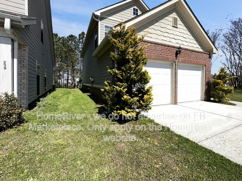 241 Daisy Cir - Photo 2 of 23