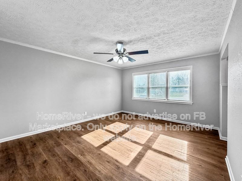 13518 Laverton Ave - Photo 4 of 19