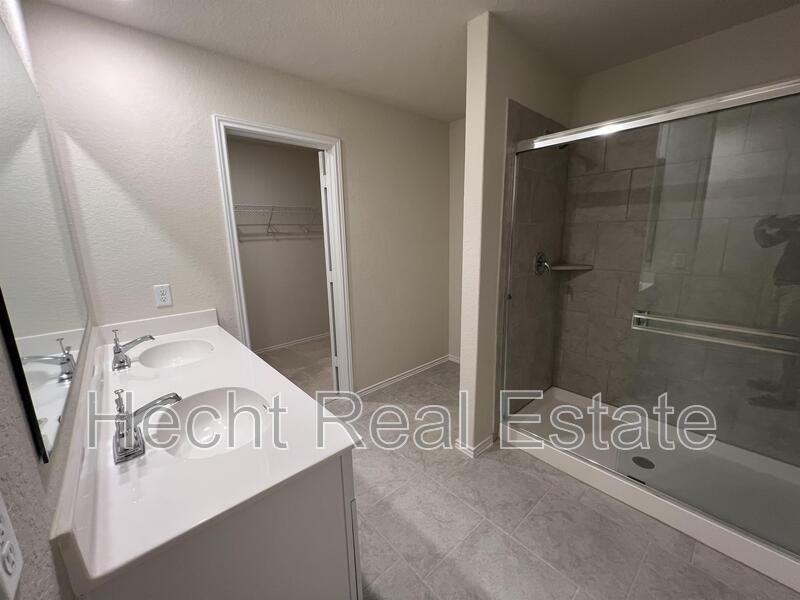 10349 Gibbons Crk - Photo 7 of 12