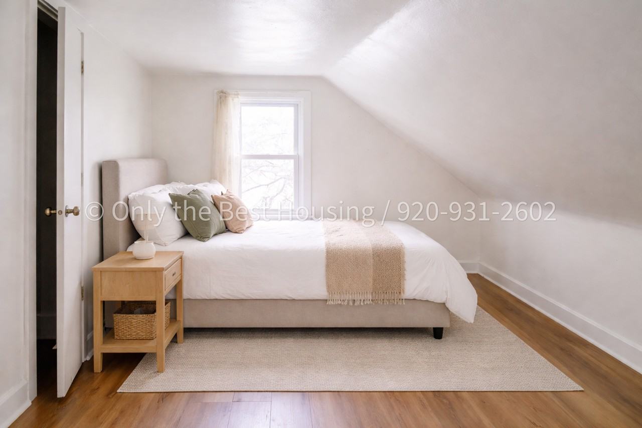 919 Wright St - Photo 4 of 7