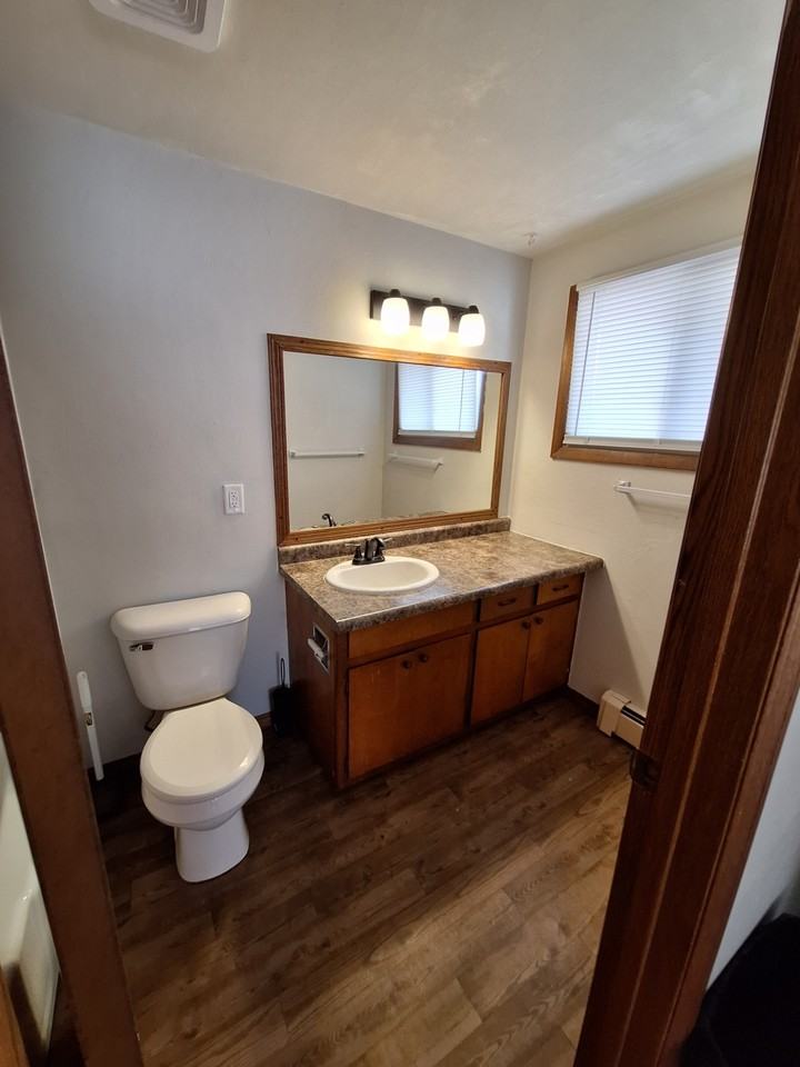 813 14th Ave #813 - Photo 3 of 16