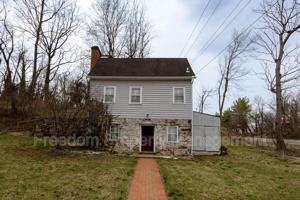 featured image of 8200 Buckland Mill Rd