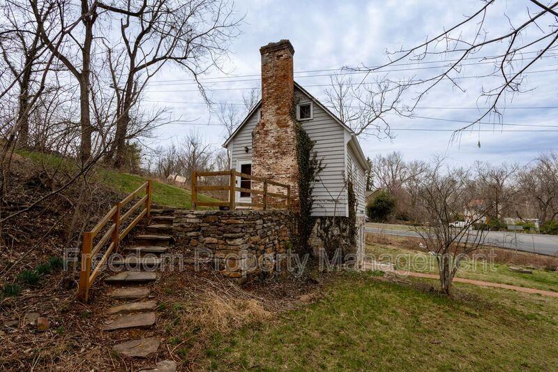 8200 Buckland Mill Rd - Photo 4 of 33