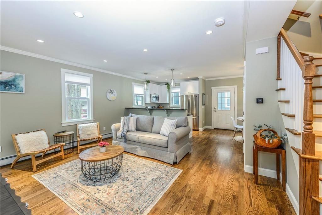 21 Bayview Ave - Photo 2 of 13